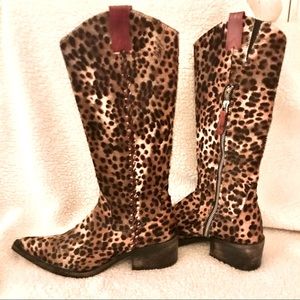 Donald and Lisa Pliner signature series boots